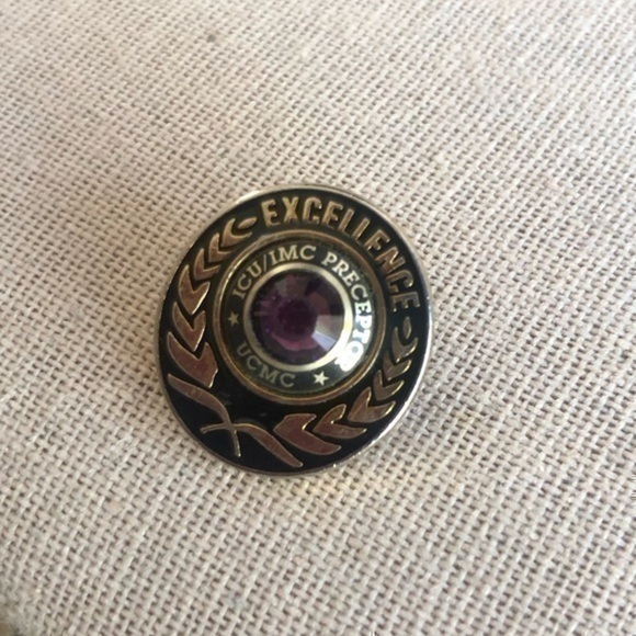 UCMC Excellence Pin - Picture 1 of 2
